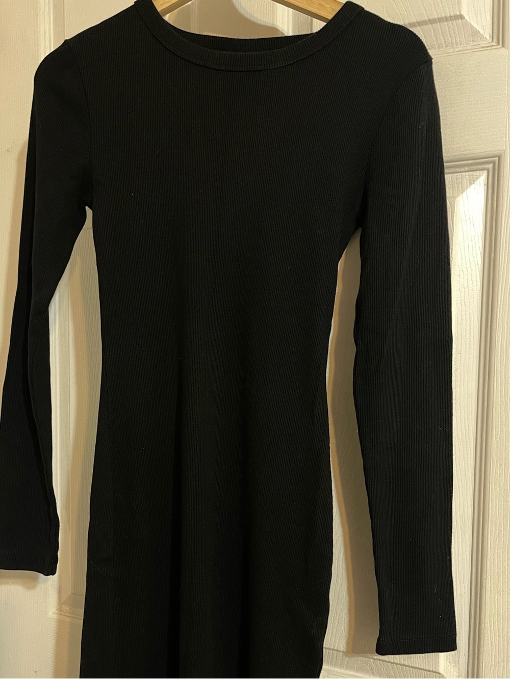 Universal Thread Black Ribbed Long-Sleeve Knit Dress